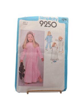 Simplicity 9250 Childs Nightgown Pajamas & Robe Sewing Pattern Size 5 Vintage